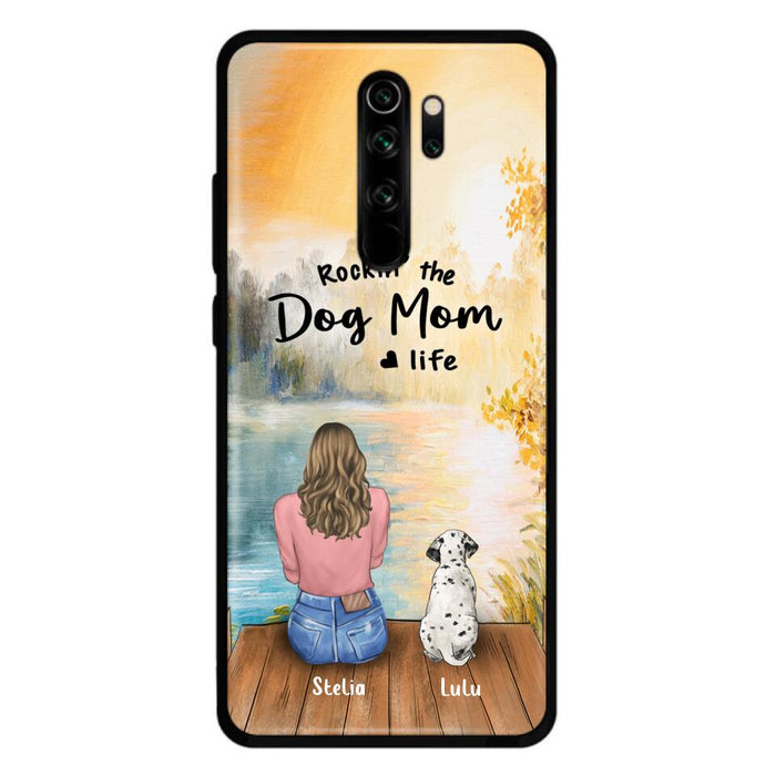 Custom Personalized Dog Mom Phone Case - Gifts For Dog Lovers With Upto 4 Dogs - Rockin' The Dog Mom Life - Case For iPhone, Samsung And Xiaomi