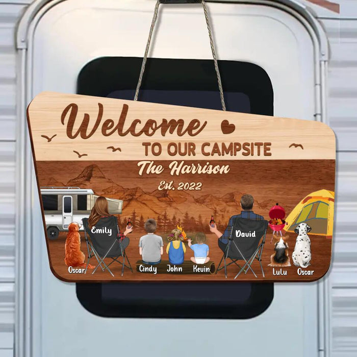 Personalized Camping Family Wooden Sign - Couple/Parents/Single Parent With Upto 3 Kids And 3 Pets - Gift Idea For Family/ Camping/ Dog/Cat Lovers - Welcome To Our Campsite