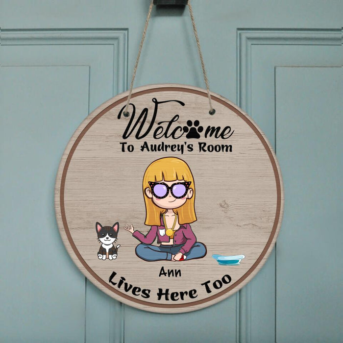Personalized Pets Door Sign - Mom/Dad and Upto 5 Pets - Gift Idea For Pet Mom/Dad - TBW6CP