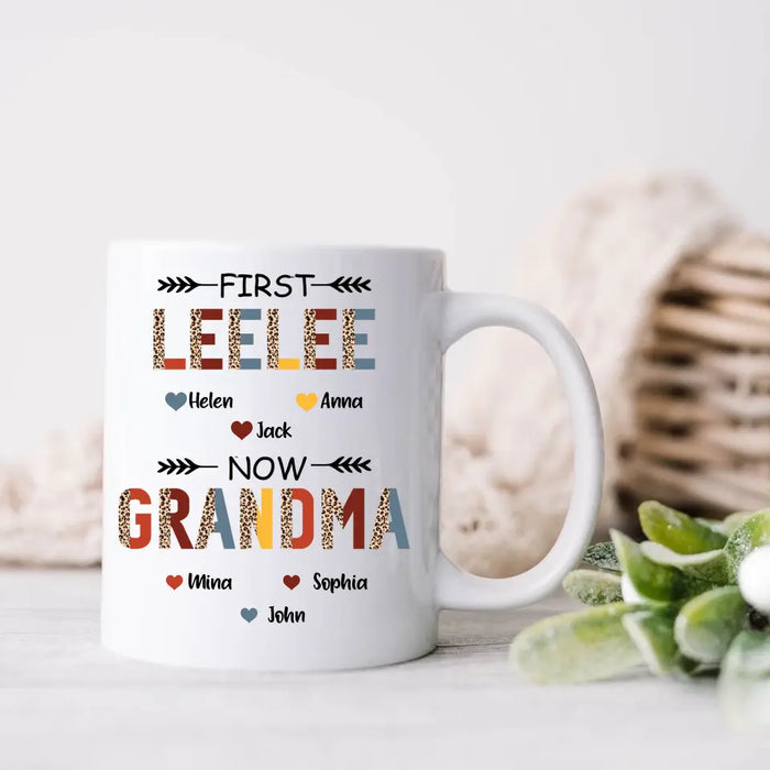 Personalized Grandma Coffee Mug - Upto 4 Kids And 8 Grandkids - Mother's Day Gift Idea for Grandma - First Mom Now Nana Kid And Grandkids Flower Pattern