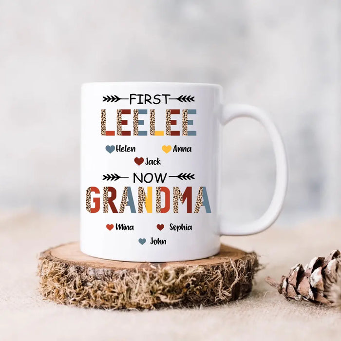 Personalized Grandma Coffee Mug - Upto 4 Kids And 8 Grandkids - Mother's Day Gift Idea for Grandma - First Mom Now Nana Kid And Grandkids Flower Pattern