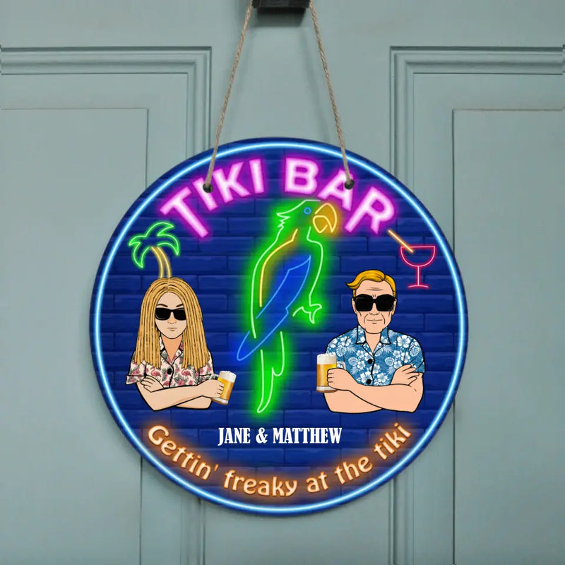 Personalized Tiki Bar Circle Door Sign - Gift For Couple/Single - Tiki Bar Where It's Always 5:00