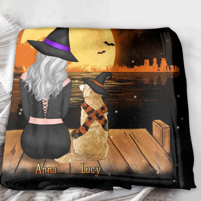 Personalized Dog Mom Fleece Throw Blanket/Quilt - Up to 4 Dogs - Halloween Gift Idea for Dog Lovers - Happy Halloween