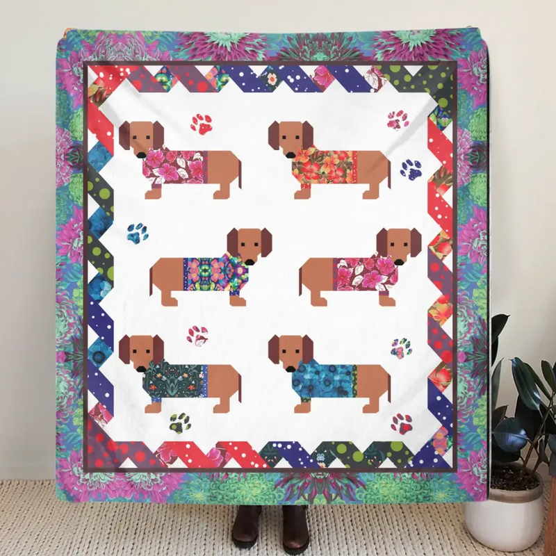 Dachshund Dog Fleece Throw Blanket/Quilt - Gift Idea for Dog Lovers/Owners