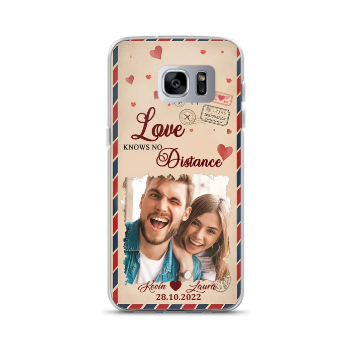 Custom Personalized Couple Phone Case - Gift Idea For Couple/ Valentines Day - Upload Photo - Love Knows No Distance - Case For iPhone/ Samsung