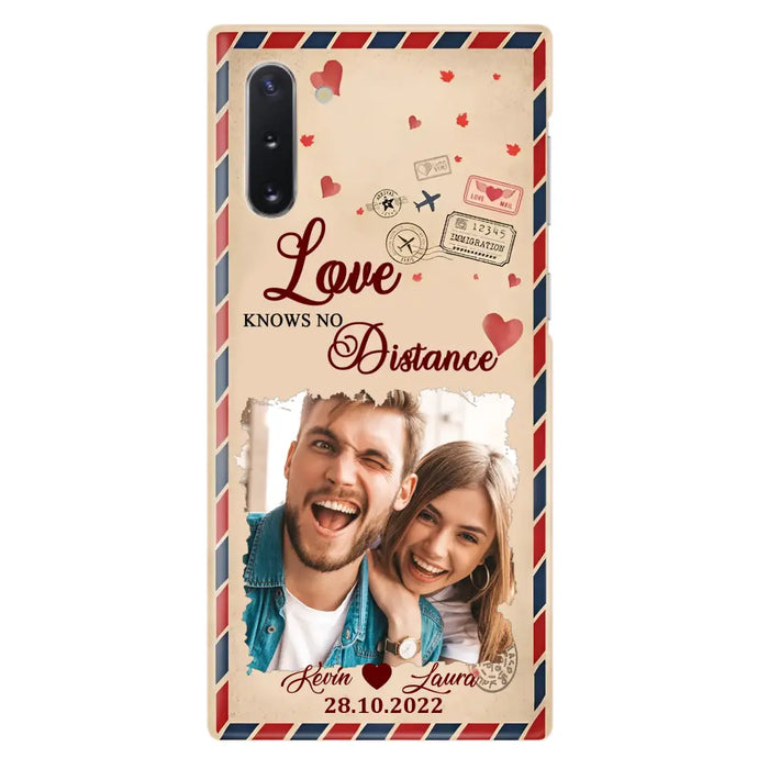 Custom Personalized Couple Phone Case - Gift Idea For Couple/ Valentines Day - Upload Photo - Love Knows No Distance - Case For iPhone/ Samsung