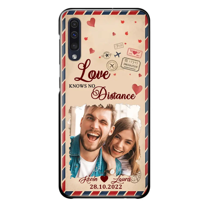 Custom Personalized Couple Phone Case - Gift Idea For Couple/ Valentines Day - Upload Photo - Love Knows No Distance - Case For iPhone/ Samsung