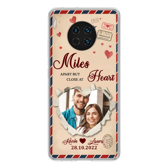 Custom Personalized Couple Phone Case - Gift Idea For Couple/Valentines Day - Upload Photo - Miles Apart But Close At Heart - Case For Oppo/ Xiaomi/ Huawei