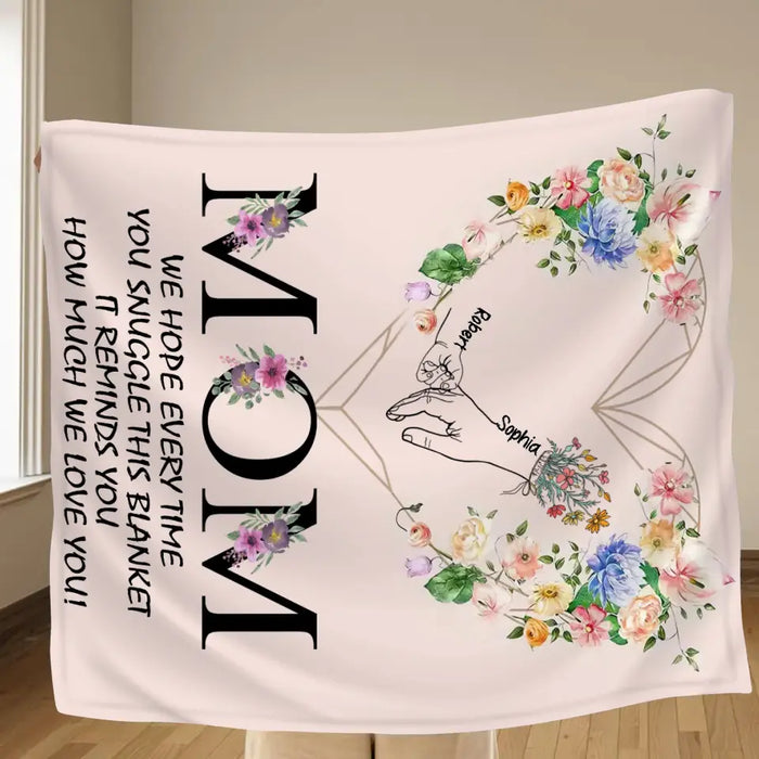 Personalized Mom Quilt Blanket/Fleece Throw Blanket - Gift Idea From Kid To Mom with up to 6 Kids - Mother's Day Gift