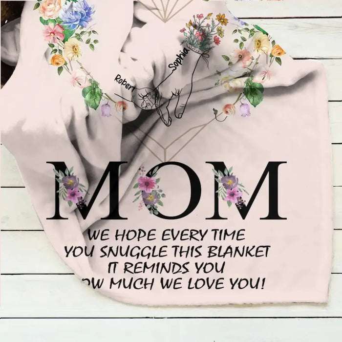 Personalized Mom Quilt Blanket/Fleece Throw Blanket - Gift Idea From Kid To Mom with up to 6 Kids - Mother's Day Gift
