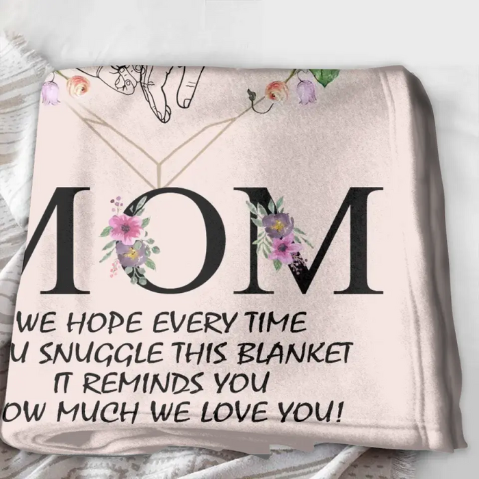 Personalized Mom Quilt Blanket/Fleece Throw Blanket - Gift Idea From Kid To Mom with up to 6 Kids - Mother's Day Gift