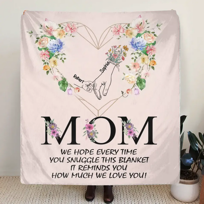 Personalized Mom Quilt Blanket/Fleece Throw Blanket - Gift Idea From Kid To Mom with up to 6 Kids - Mother's Day Gift