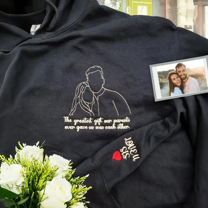 Custom Personalized Embroidered Sweatshirt - Gift Idea for Valentin's Day/Mother's Day/Father's Day