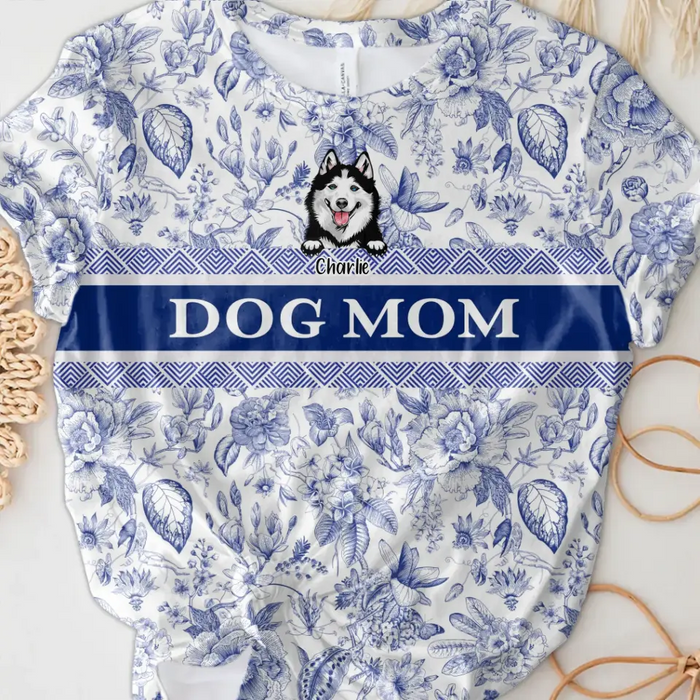Personalized Dog Mom Vintage Pattern T-Shirt - Up to 5 Dogs - Gift Idea For Dog Mom/ Mother's Day