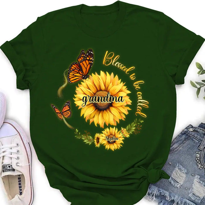 Personalized Sunflower Shirt/Hoodie - Up to 10 Kids - Mother's Day Gift Idea for Mom/Grandma