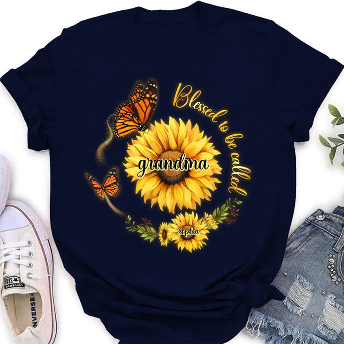 Personalized Sunflower Shirt/Hoodie - Up to 10 Kids - Mother's Day Gift Idea for Mom/Grandma