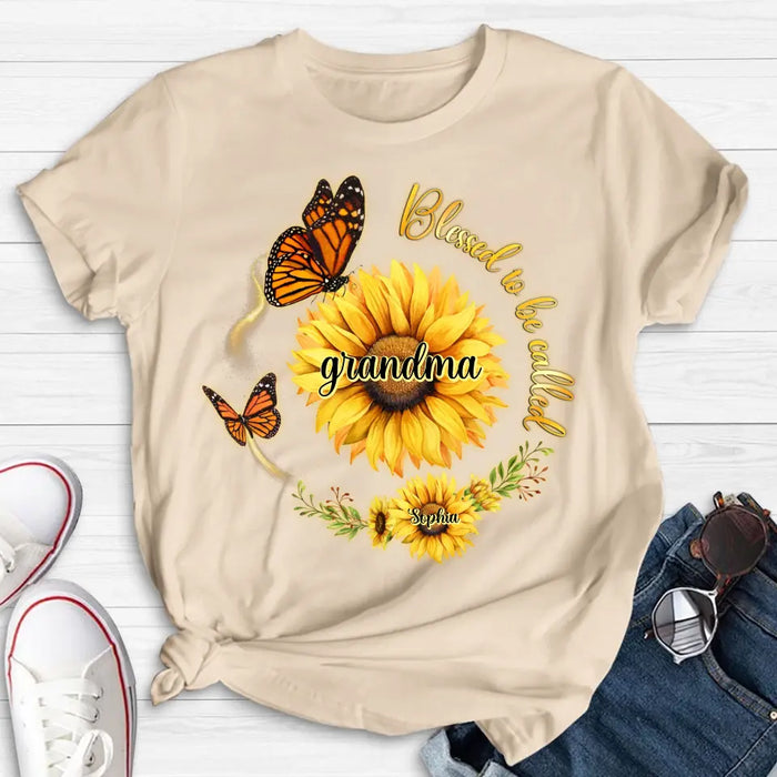 Personalized Sunflower Shirt/Hoodie - Up to 10 Kids - Mother's Day Gift Idea for Mom/Grandma