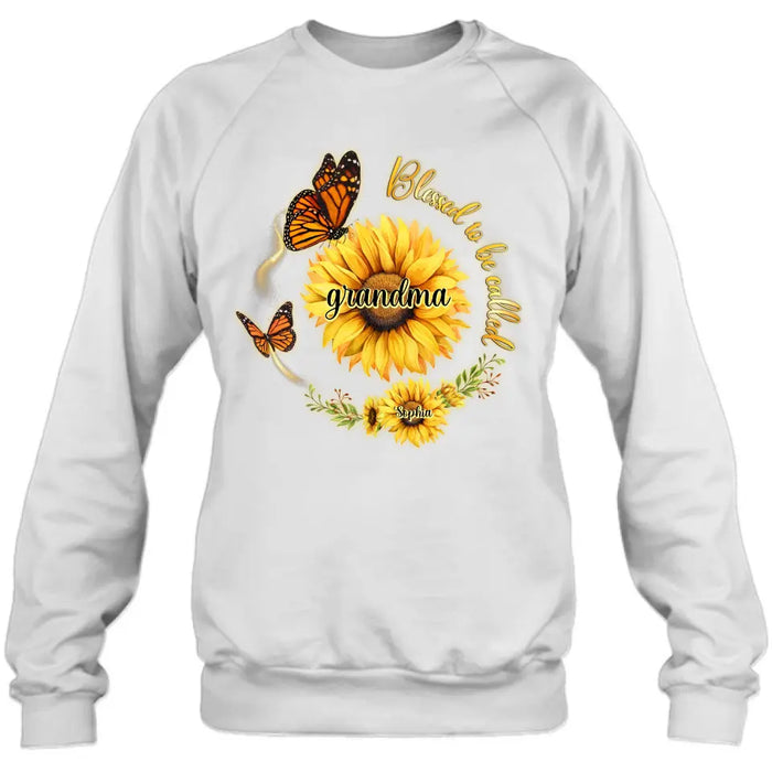 Personalized Sunflower Shirt/Hoodie - Up to 10 Kids - Mother's Day Gift Idea for Mom/Grandma
