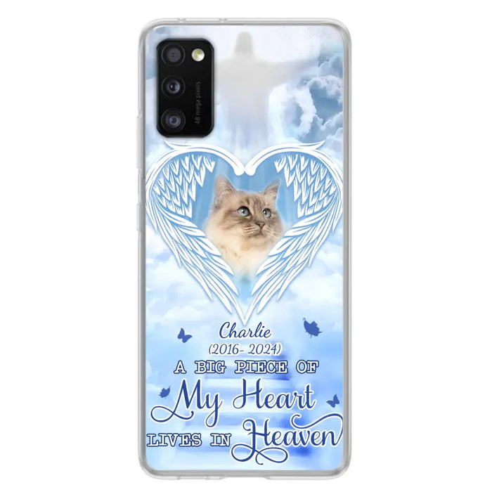 Custom Personalized Memorial Pet Phone Case - Upload Photo - Memorial Gift Idea For Pet Owner - A Big Piece Of My Heart Lives In Heaven - Case For iPhone/ Samsung