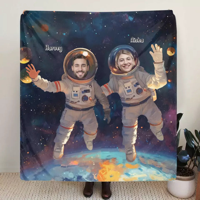 Personalized Astronus Fleece Throw Blanket/Quilt - Adult/Couple With Up to 5 Kids - Upload Photo - Gift Idea For Family