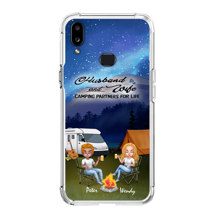 Custom Personalized Camping Night Chibi Phone Case - Couple With Upto 2 Dogs - Gift Idea For Camping Lover - Case For iPhone And Samsung