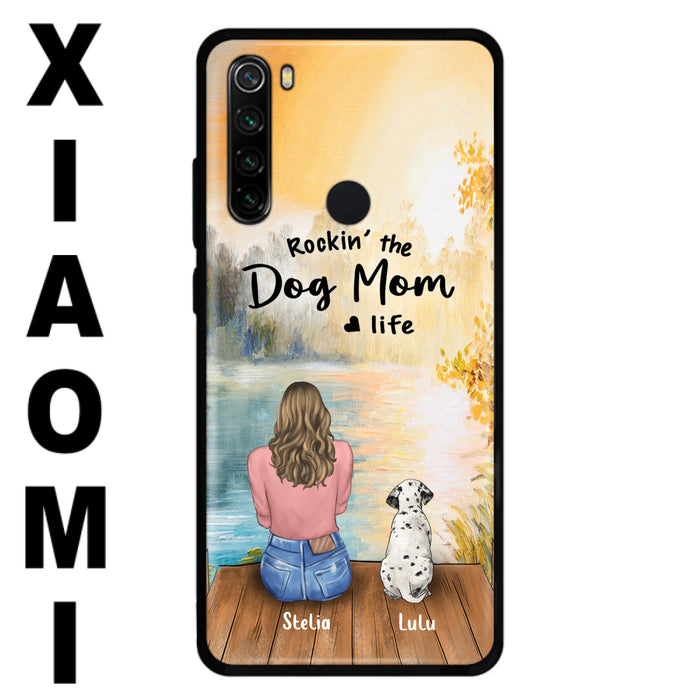 Custom Personalized Dog Mom Phone Case - Gifts For Dog Lovers With Upto 4 Dogs - Rockin' The Dog Mom Life - Case For iPhone, Samsung And Xiaomi