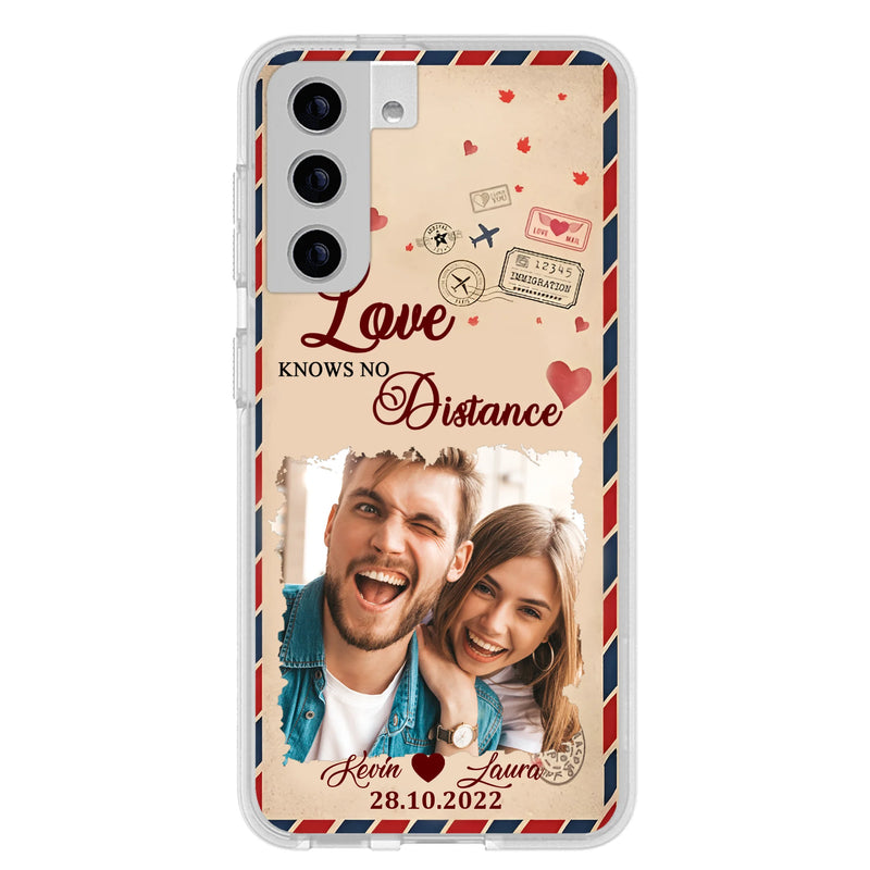 Custom Personalized Couple Phone Case - Gift Idea For Couple/ Valentines Day - Upload Photo - Love Knows No Distance - Case For iPhone/ Samsung