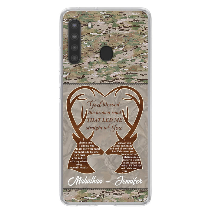 Custom Personalized Deer Hunting Heart Phone Case - Gift Idea For Couple - God Blessed The Broken Road That Led Me Straight To You - Case For iPhone And Samsung