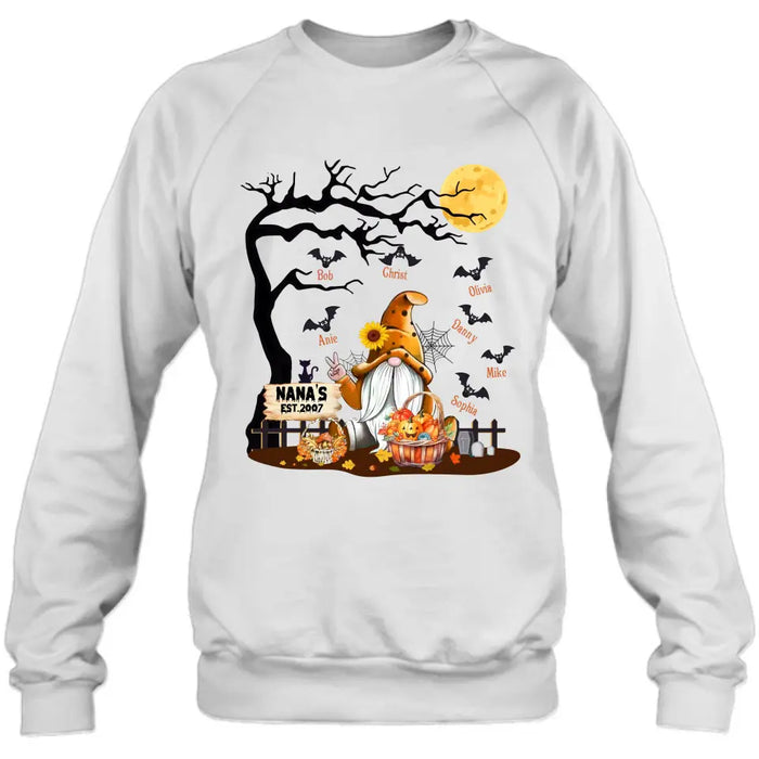 Custom Personalized Boo Grandma Shirt/Hoodie - Halloween Gift For Grandma/ Mom - Upto 7 Kids